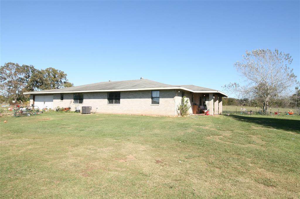 787 County Road 3185 - Photo 1
