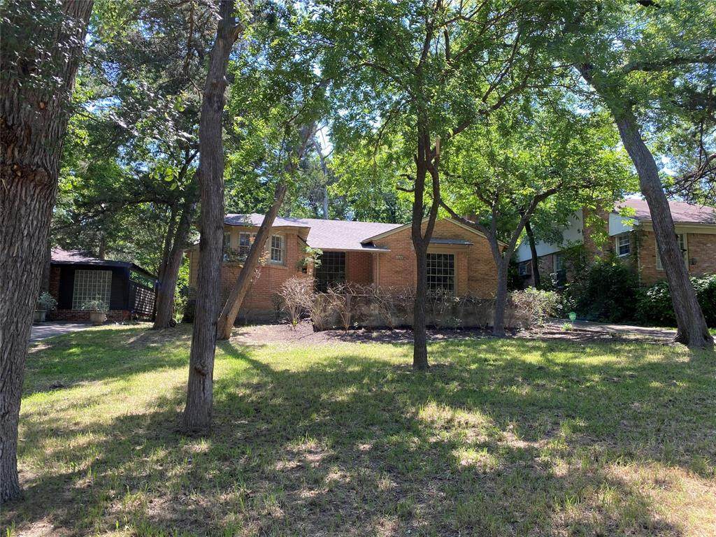 1522 Eastus Drive - Photo 1 1522 Eastus Drive - Photo 1