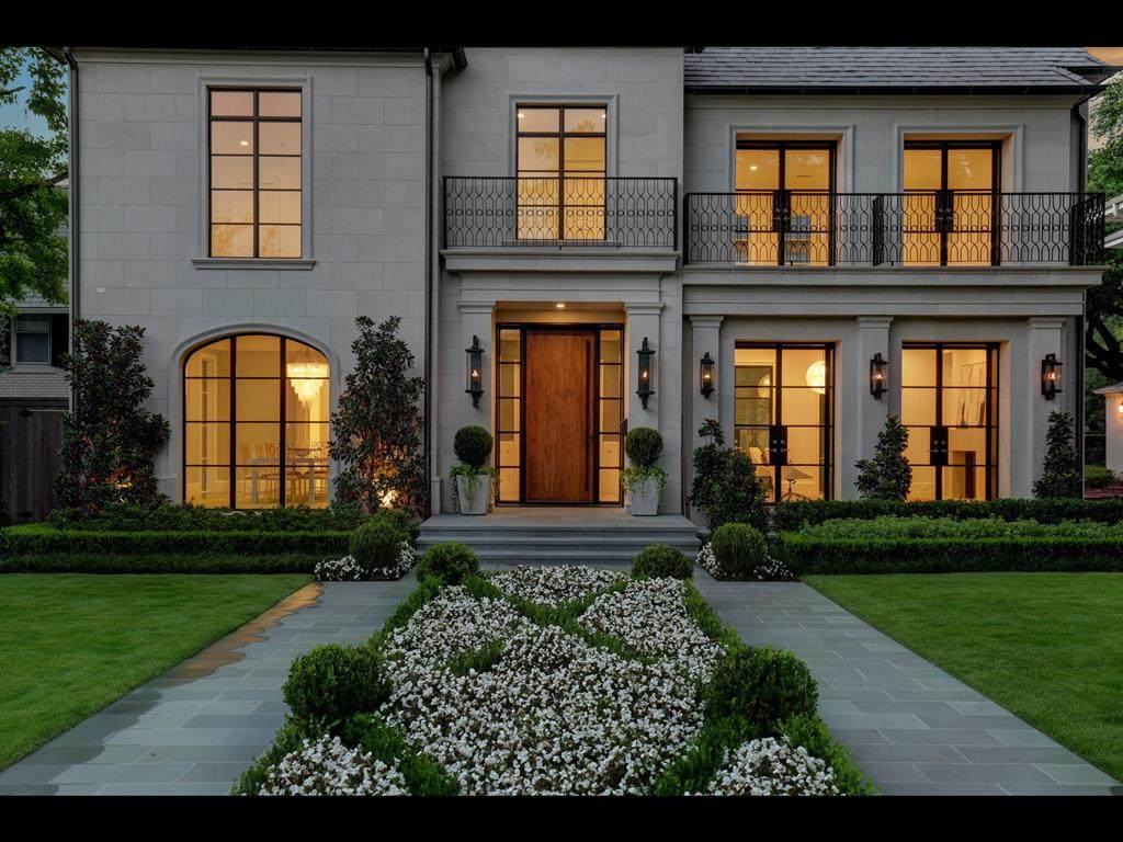 3414 Beverly Drive - Photo 1