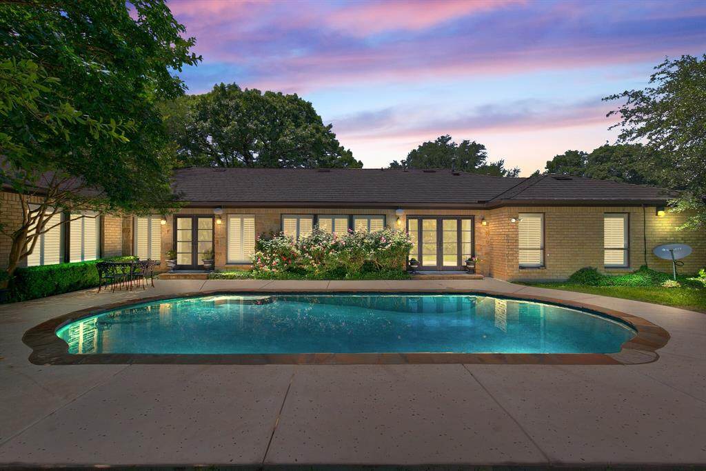 1425 Westover Lane - Photo 1