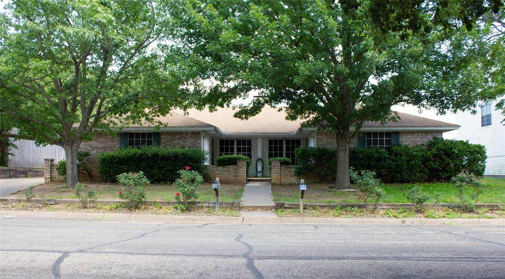 615 Overlook Court - Photo 1