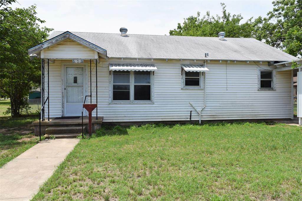 608 8th Street - Photo 1