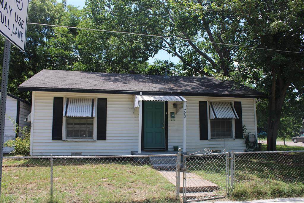 723 Alice Street - Photo 1