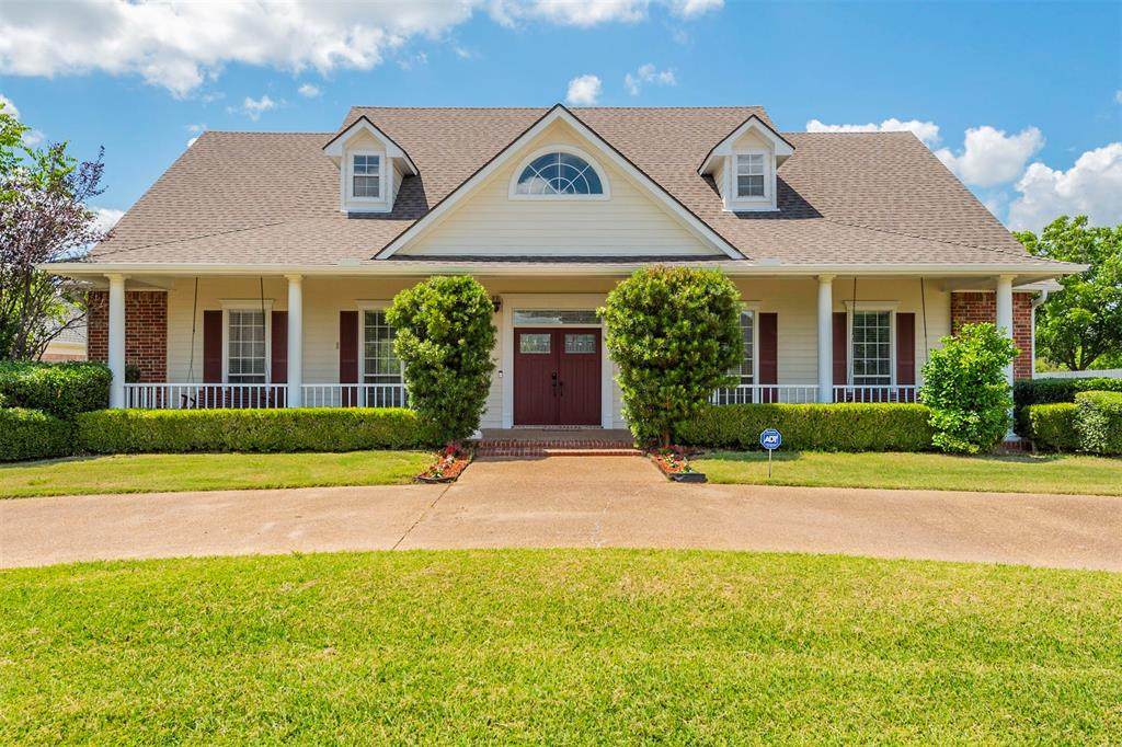 2100 Lakeridge Circle - Photo 1