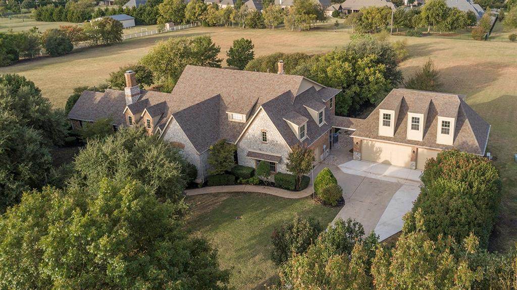3325 Falcon Road - Photo 1