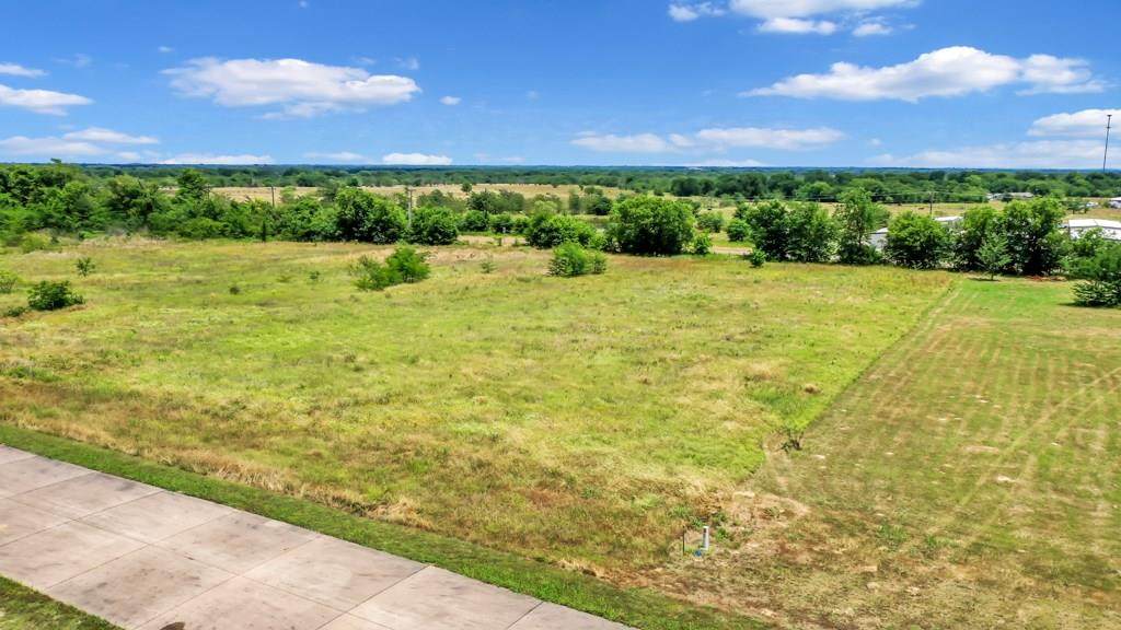 1066 Tawakoni Road - Photo 1