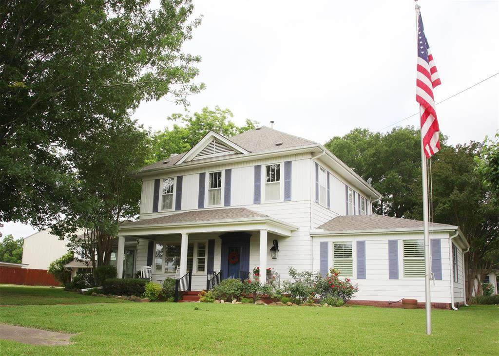 301 2nd Street - Photo 1