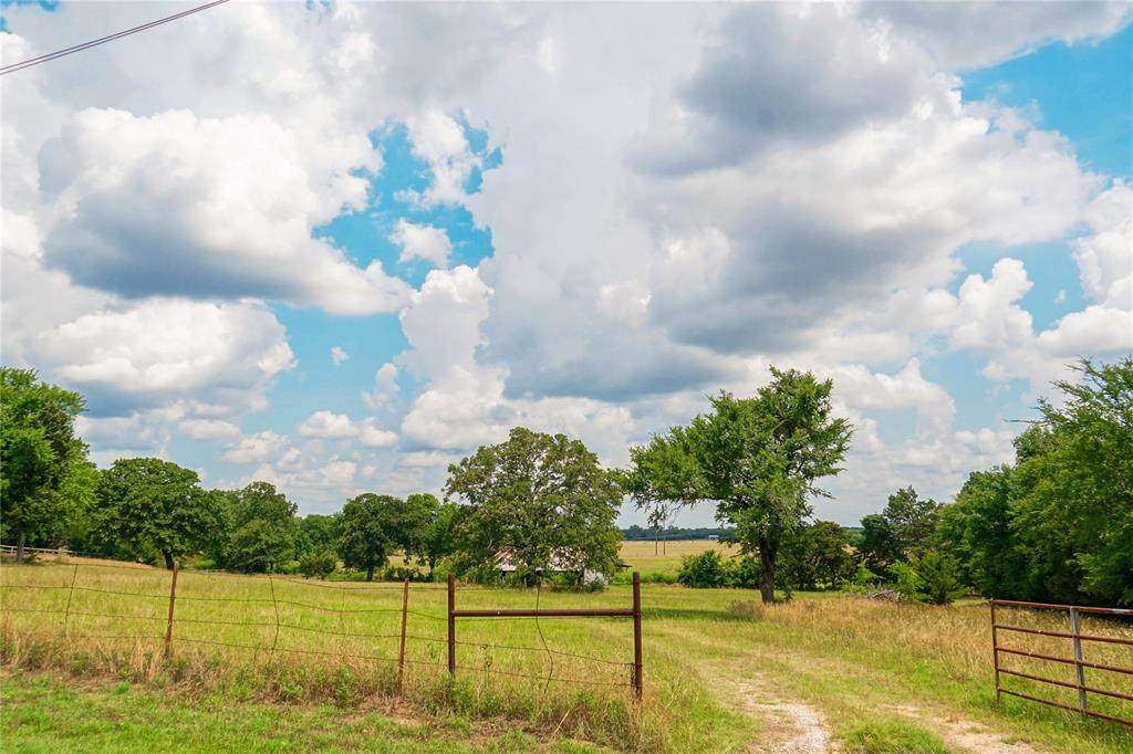 7527 Hwy 1753 - Photo 1