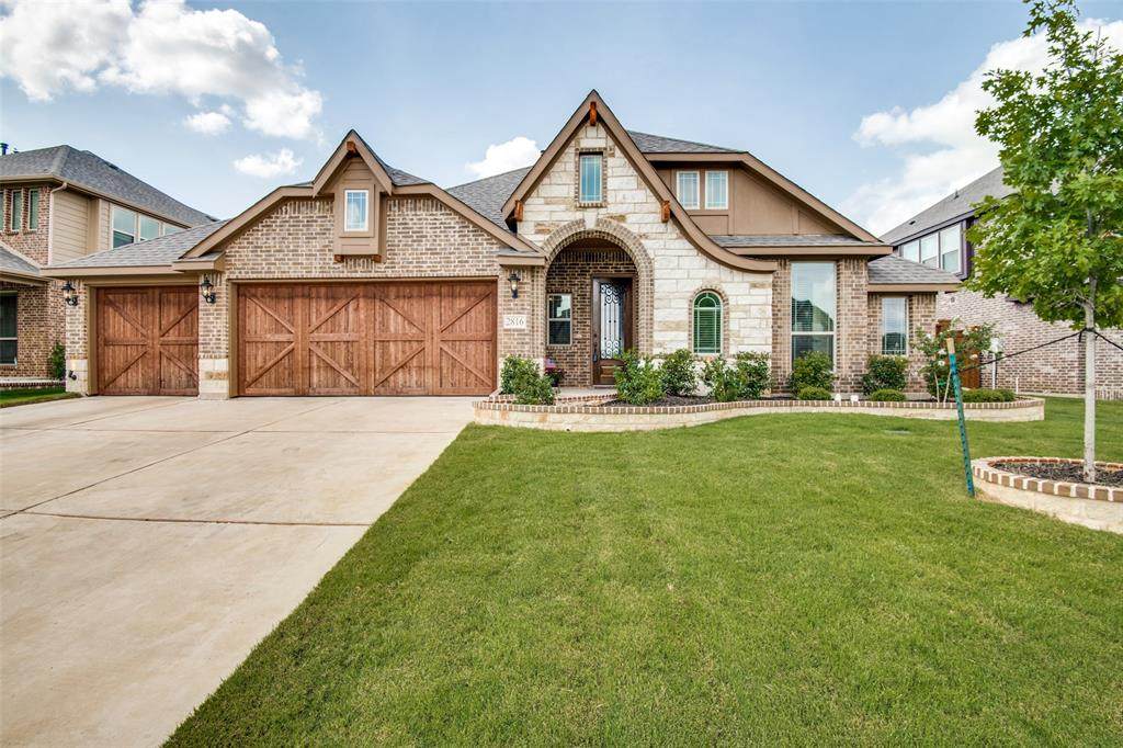 2816 Heatherwood Drive - Photo 1