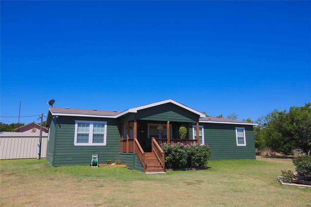 1404 Avenue J - Photo 1