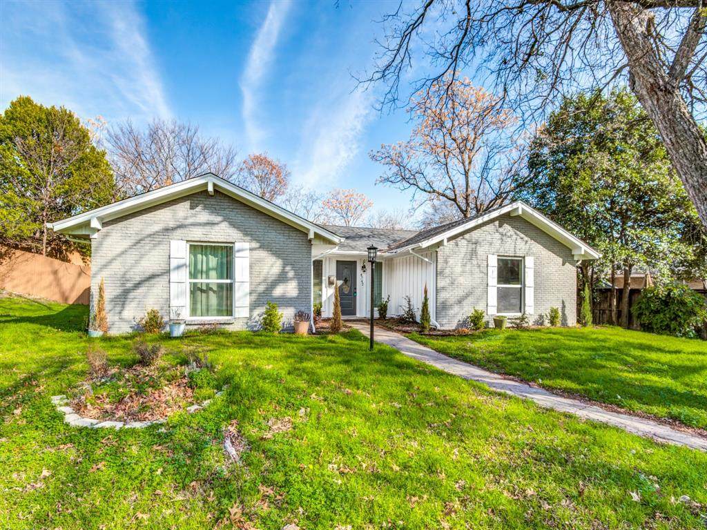 4742 Crownpoint Circle - Photo 1
