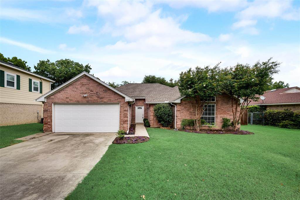 2712 Poplar Drive - Photo 1