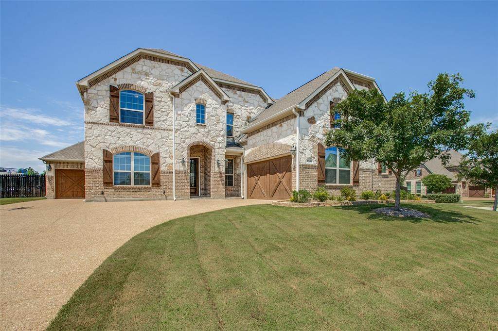 9910 Clubhouse Circle - Photo 1