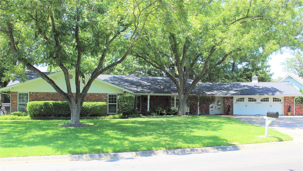 974 Charlotte Avenue - Photo 1