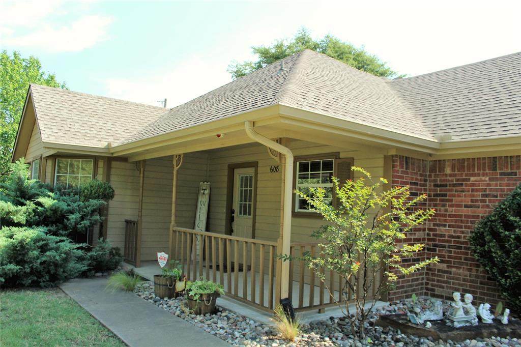 608 Buckboard Street - Photo 1