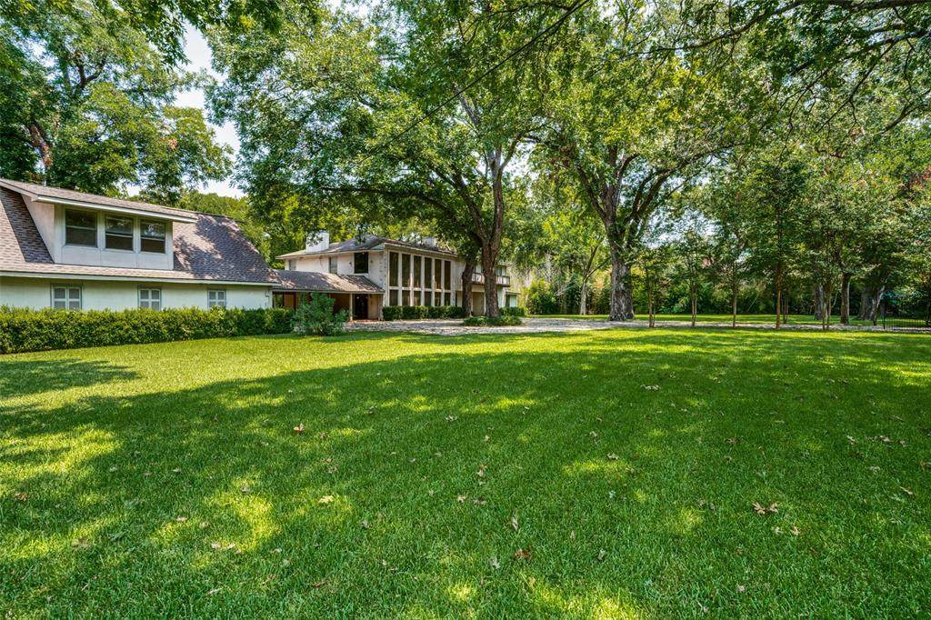 4111 Shorecrest - Photo 1