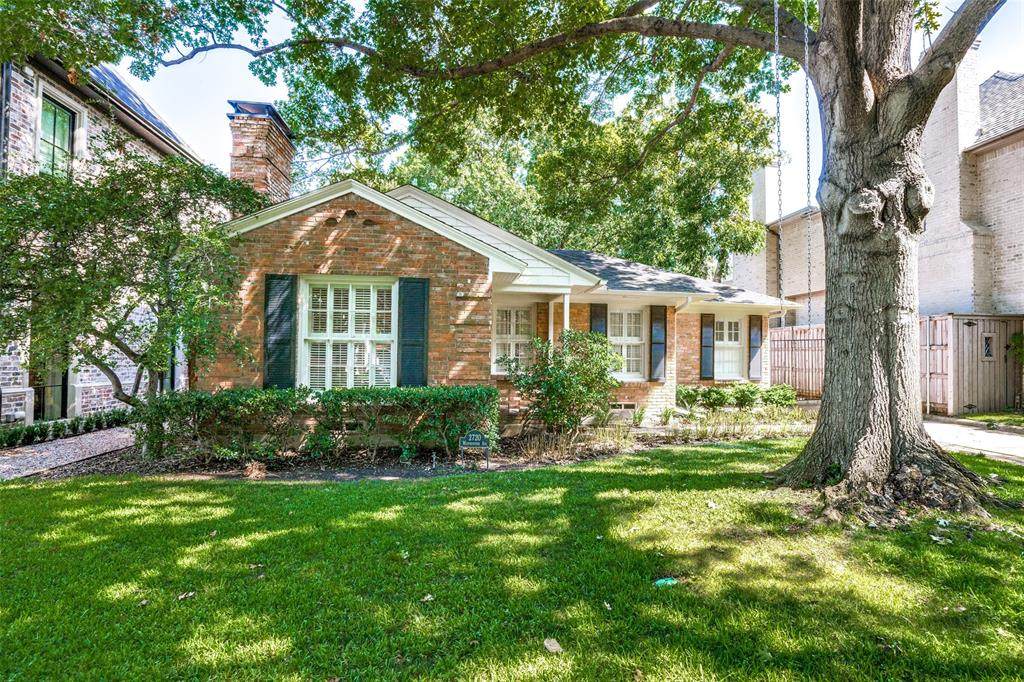 2720 Westminster Avenue - Photo 1