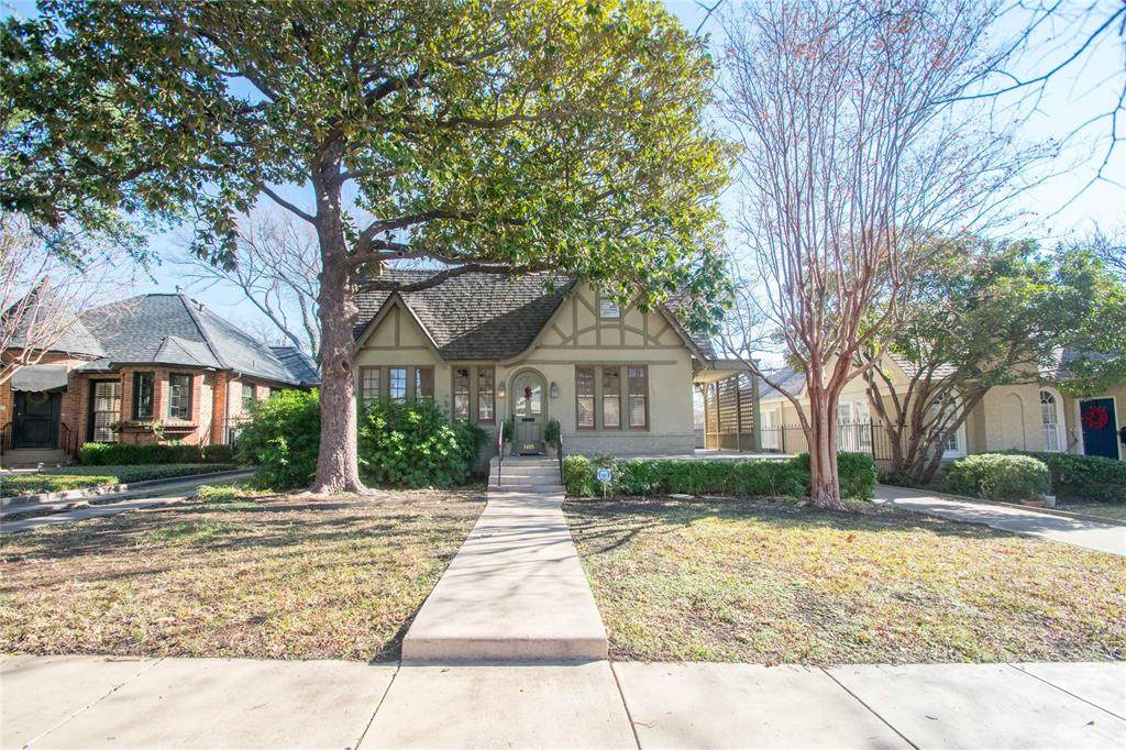 1405 Clover Lane - Photo 1