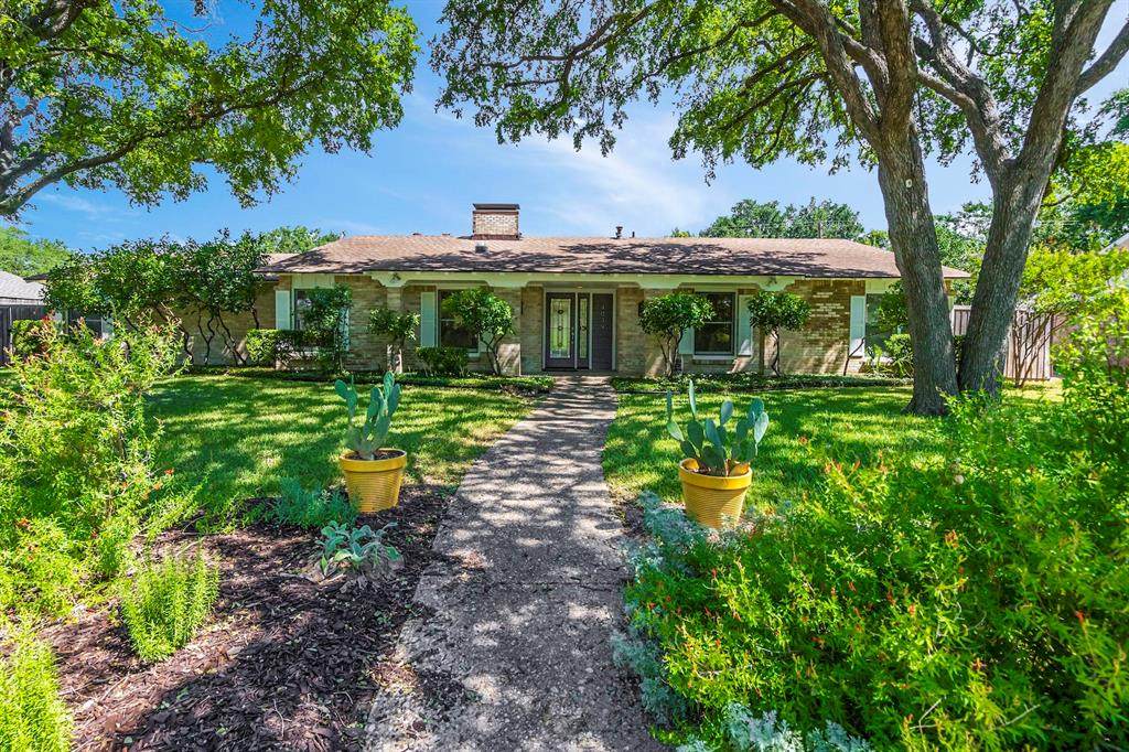 4039 Crown Shore Drive - Photo 1