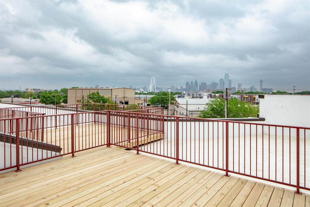 901 Zang Boulevard - Photo 1
