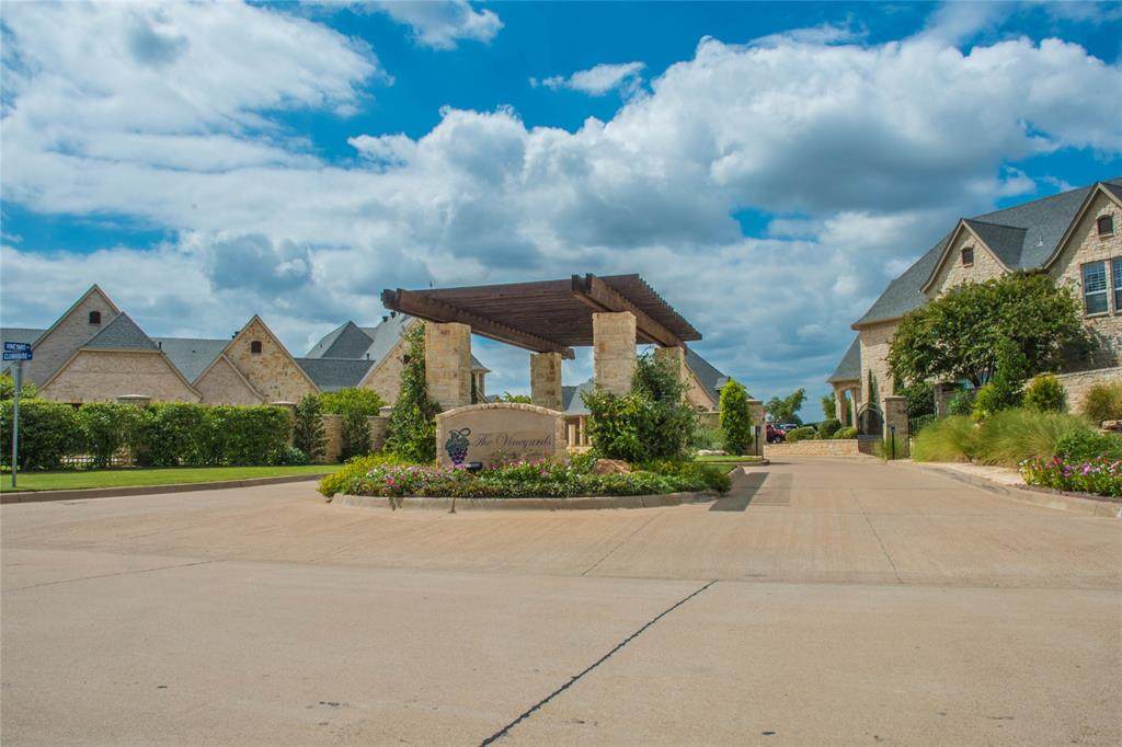 2405 Vineyard Drive - Photo 1
