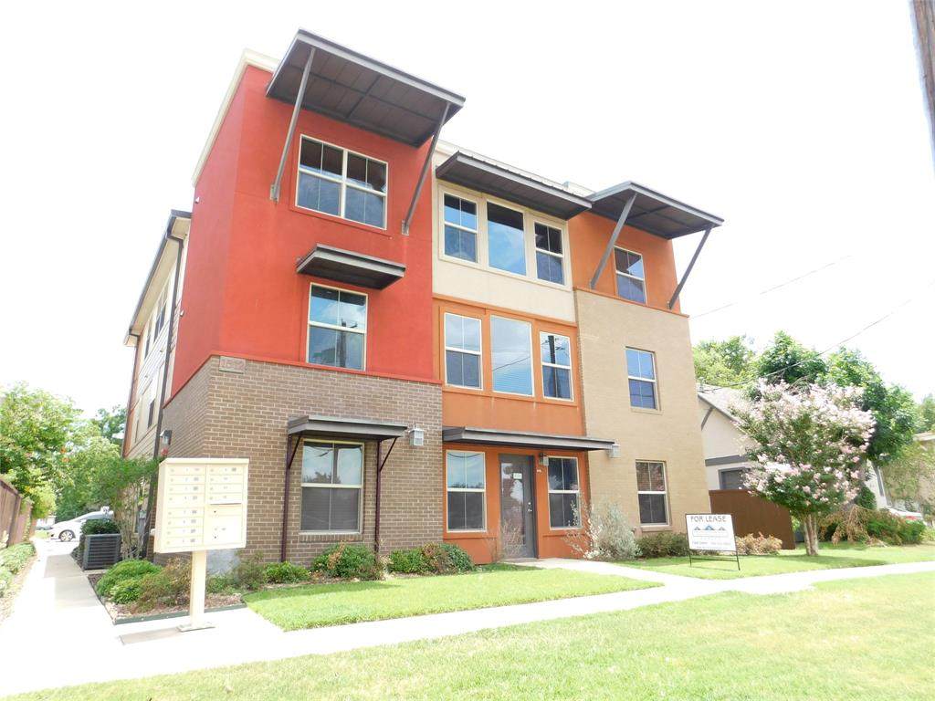 1512 Elm Street - Photo 1