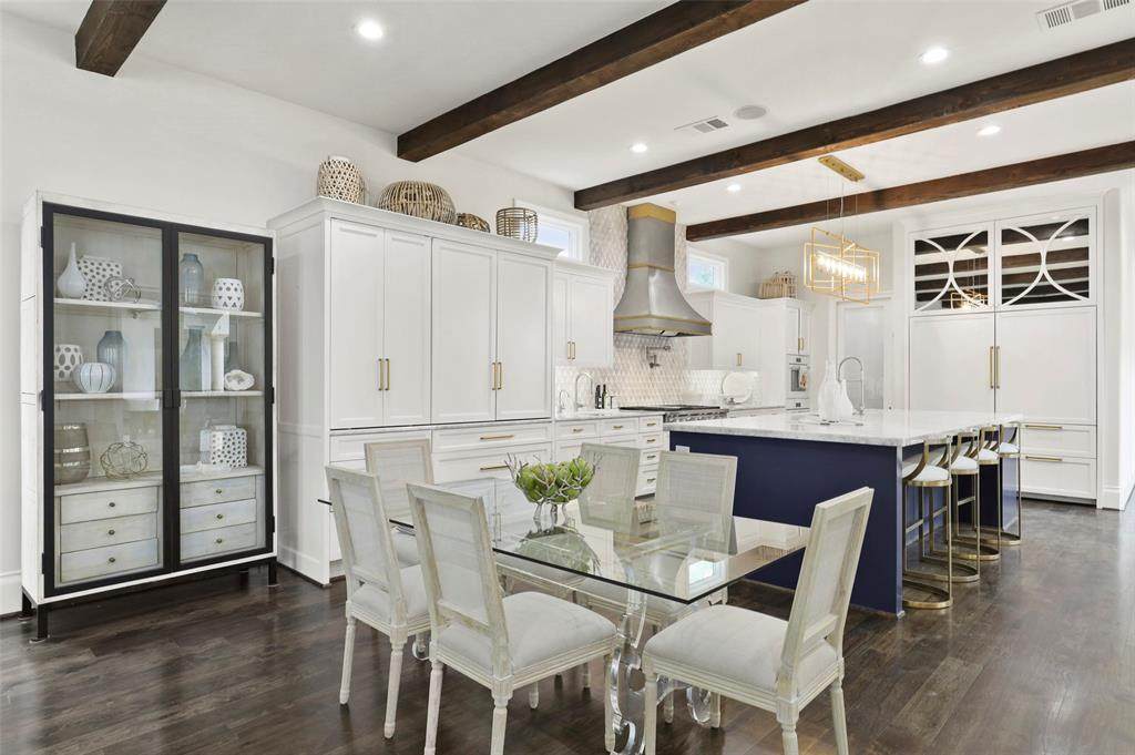3825 Stratford Avenue - Photo 1