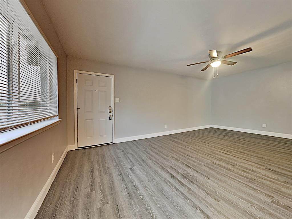 4832 Locke Avenue - Photo 1