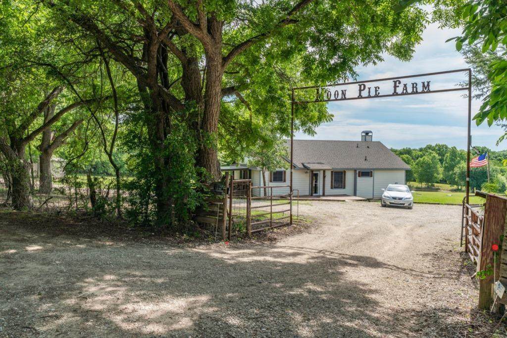 1337 County Road 4668 - Photo 1