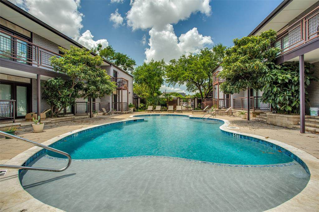 2722 Knight Street - Photo 1