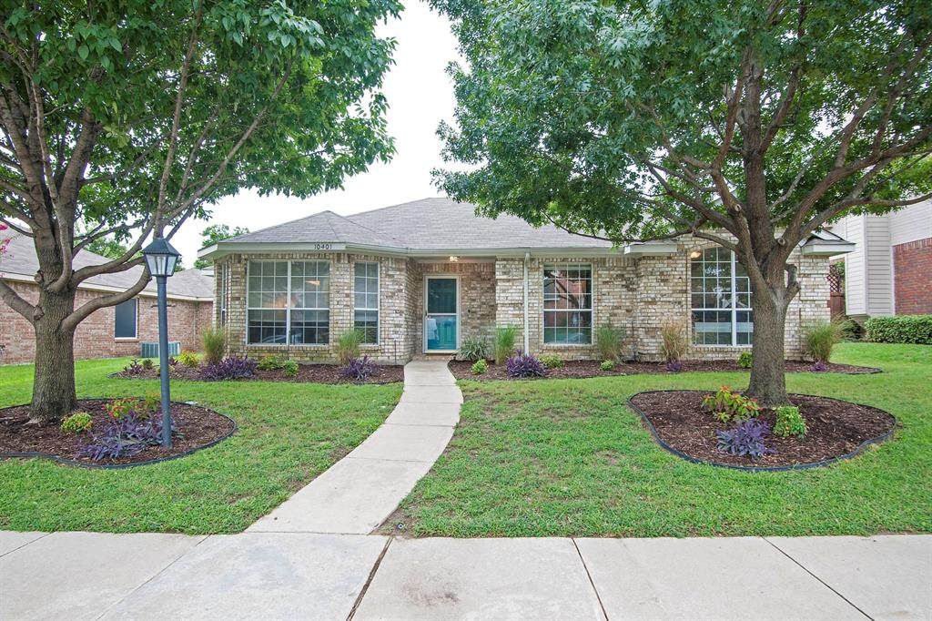 10401 Castle Drive - Photo 1