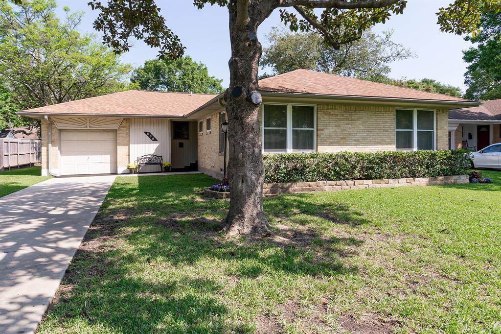 606 Greenleaf Drive - Photo 1