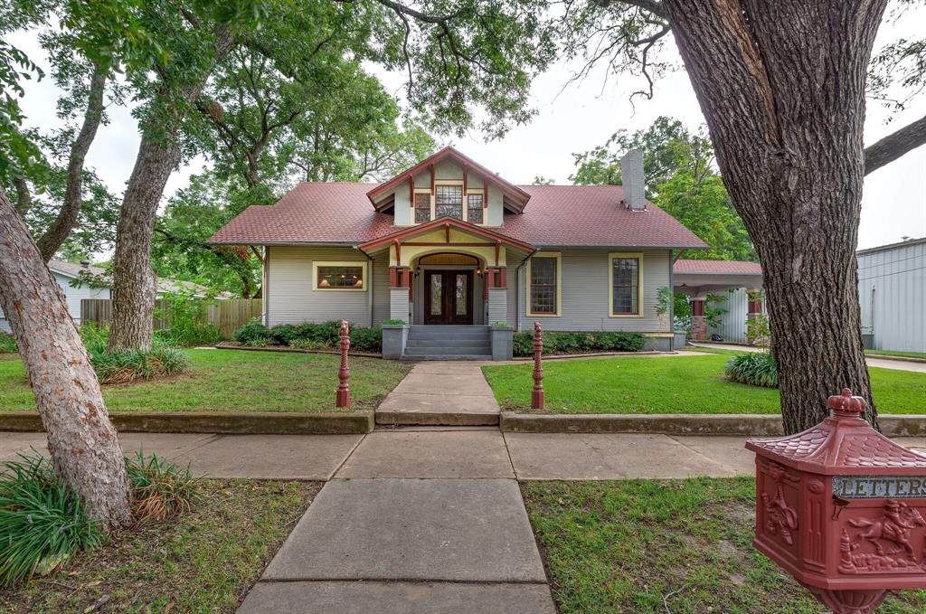 712 Main Street - Photo 1