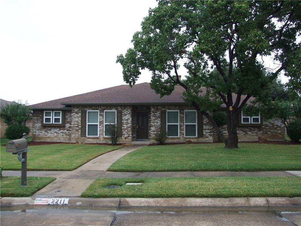 2211 Cedar Circle - Photo 1
