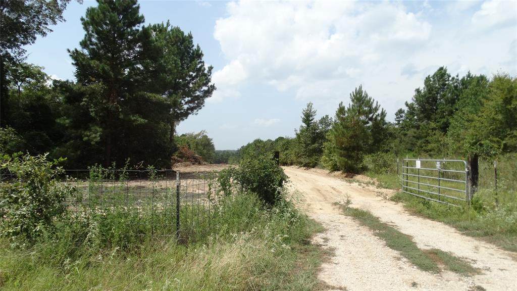 2601 Fm 346 - Photo 1