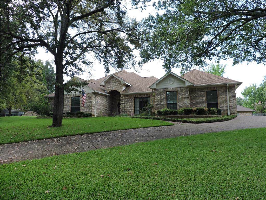 30 Lakeside Drive - Photo 1