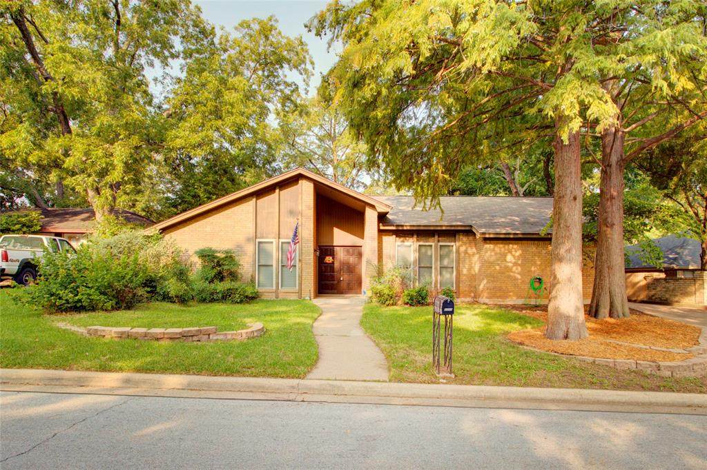 2202 Shady View Court - Photo 1