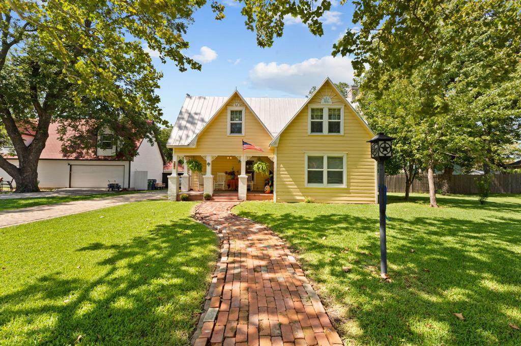 307 Ohio Street - Photo 1