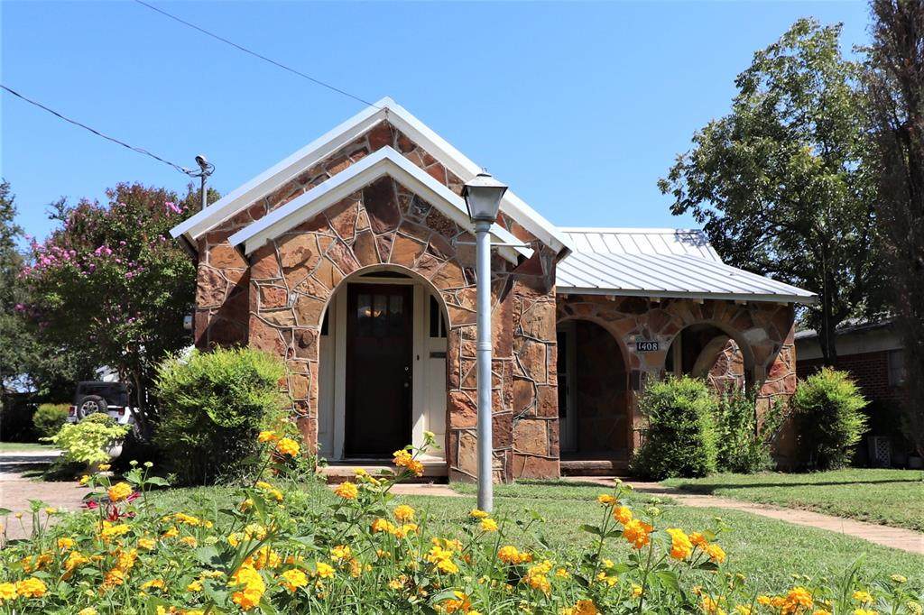 1408 Vine Street - Photo 1