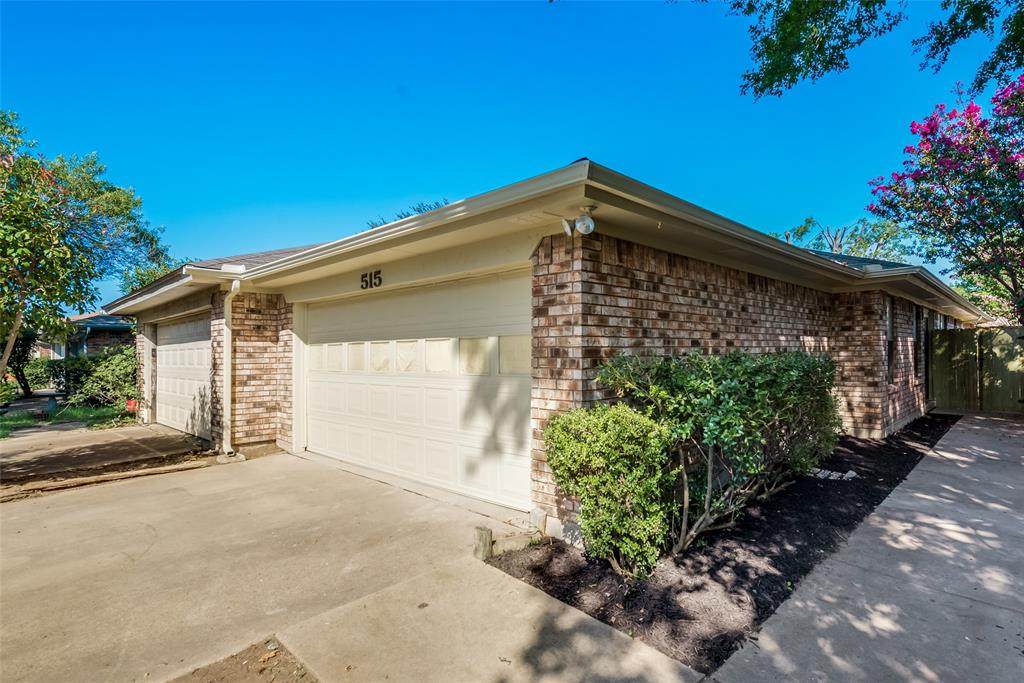 515 Essex Place - Photo 1