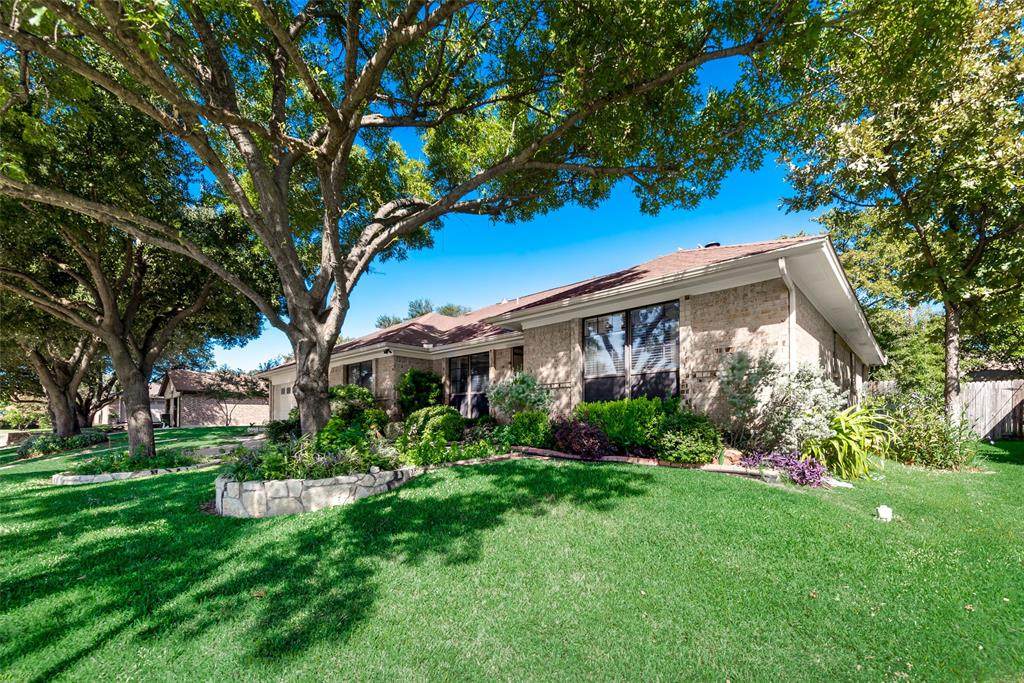 403 Live Oak Drive - Photo 1