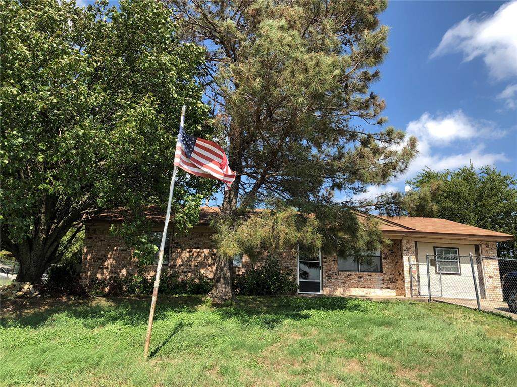 105 Arrowhead Street - Photo 1