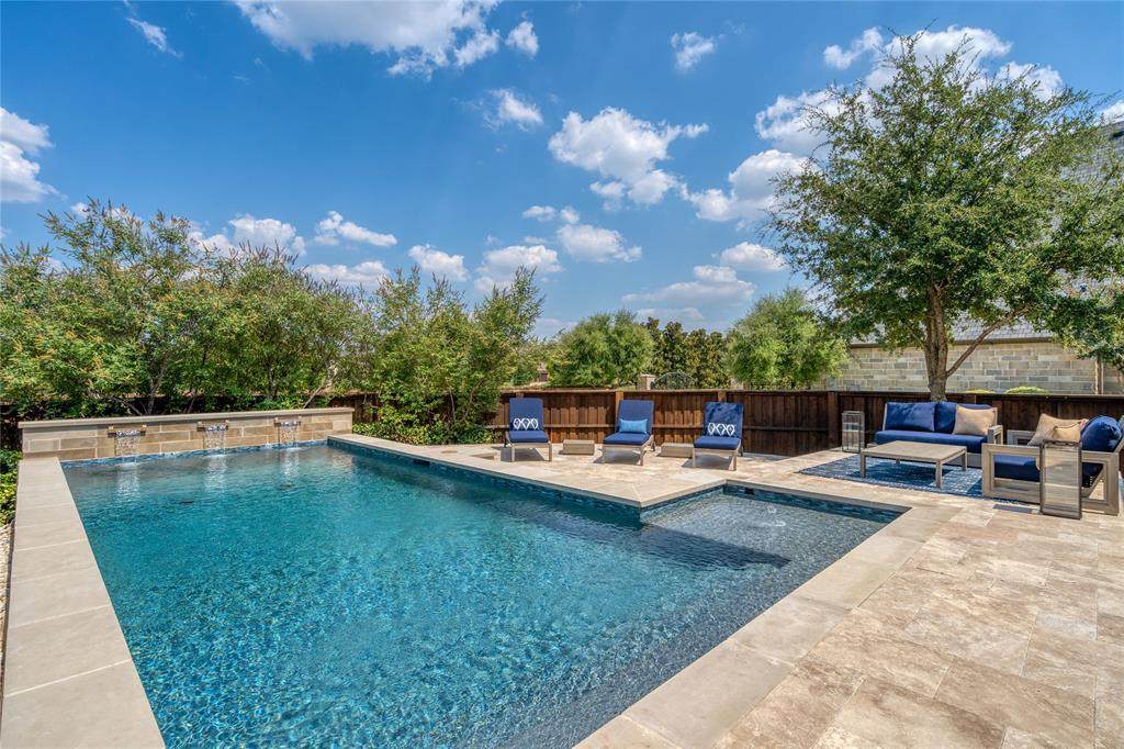 424 Orleans Drive - Photo 1