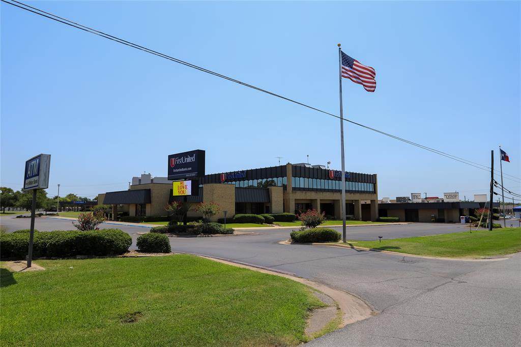 2011 Texoma Parkway - Photo 1