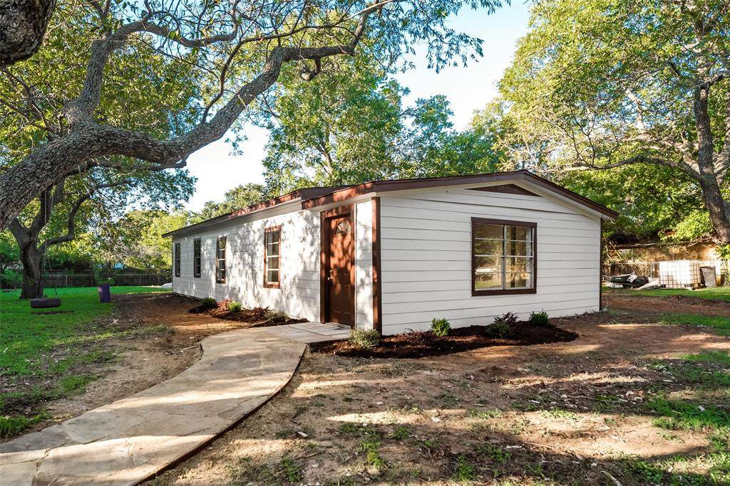 227 County Road 4875 - Photo 1