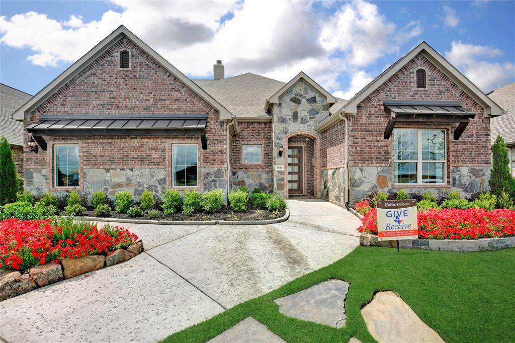 1621 Cedar Crest Drive - Photo 1