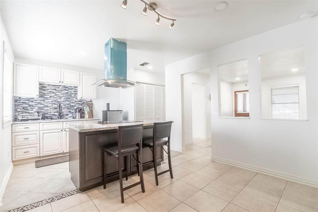 230 Redwood Street - Photo 1