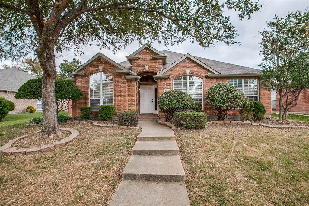 1102 Woodway Drive - Photo 1