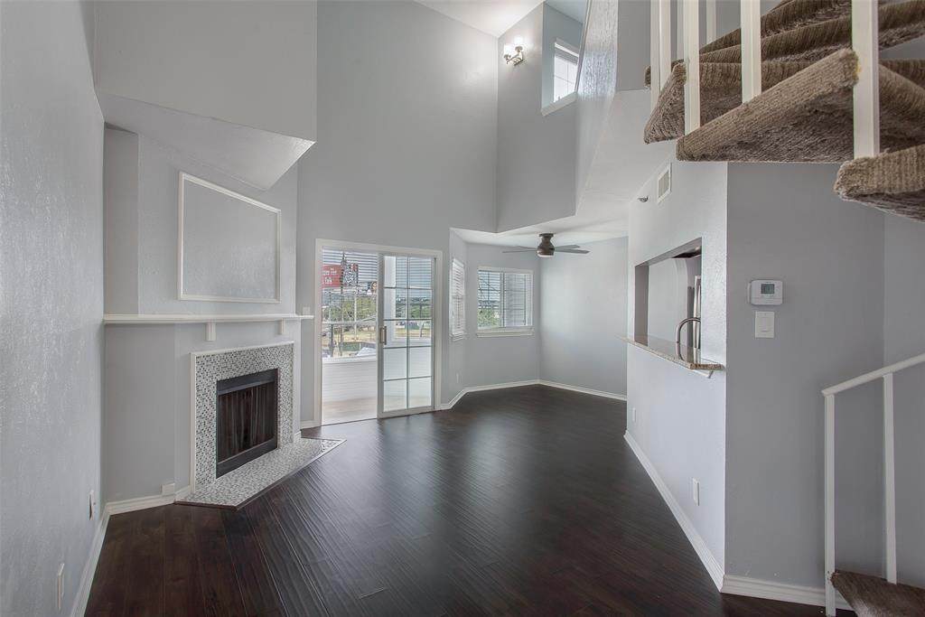 1010 Allen Street - Photo 1