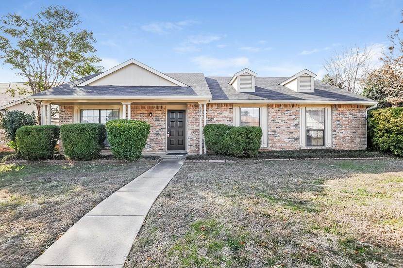 2817 Carnaby Lane - Photo 1